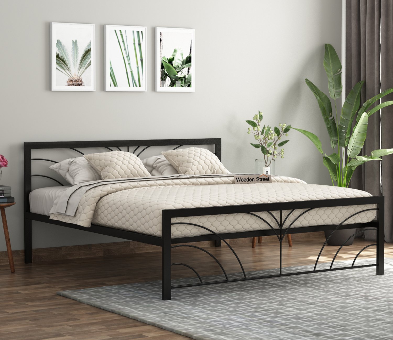 SleekLine Metal Bed